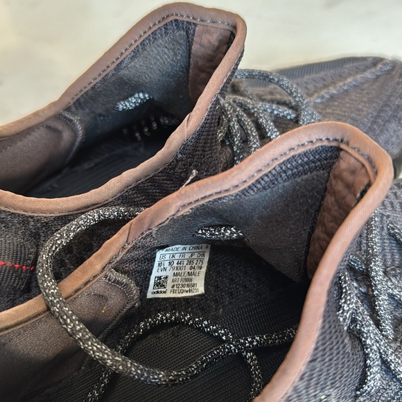 YEEZY sneaker - Picture 7 of 11